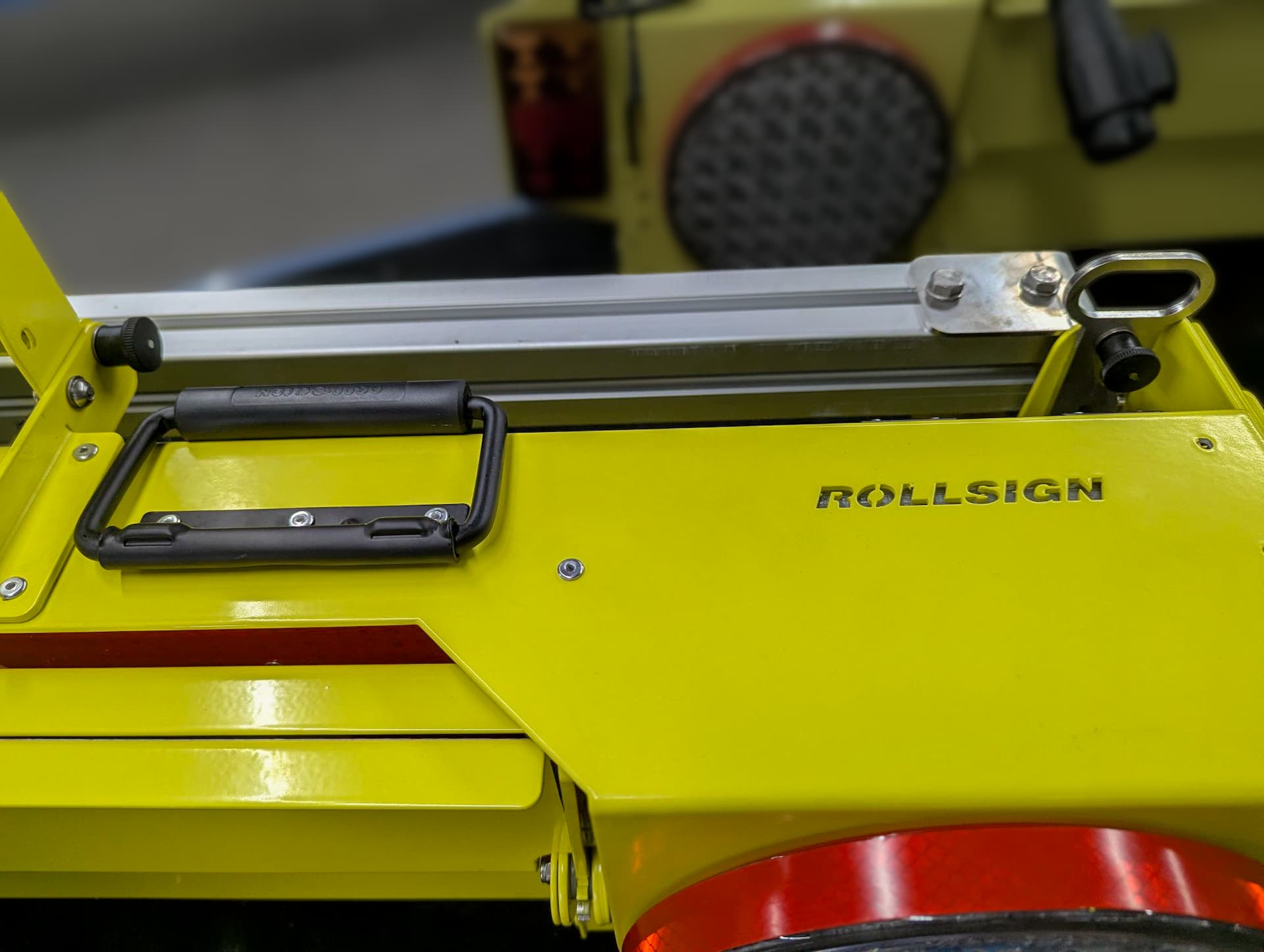 BTC RollSign — detail van het bedieningshandvat met RollSign-logo